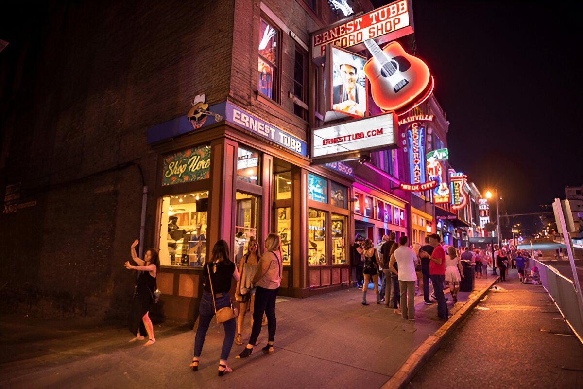 Best Neighborhoods to Stay in Nashville for a Bachelorette Party