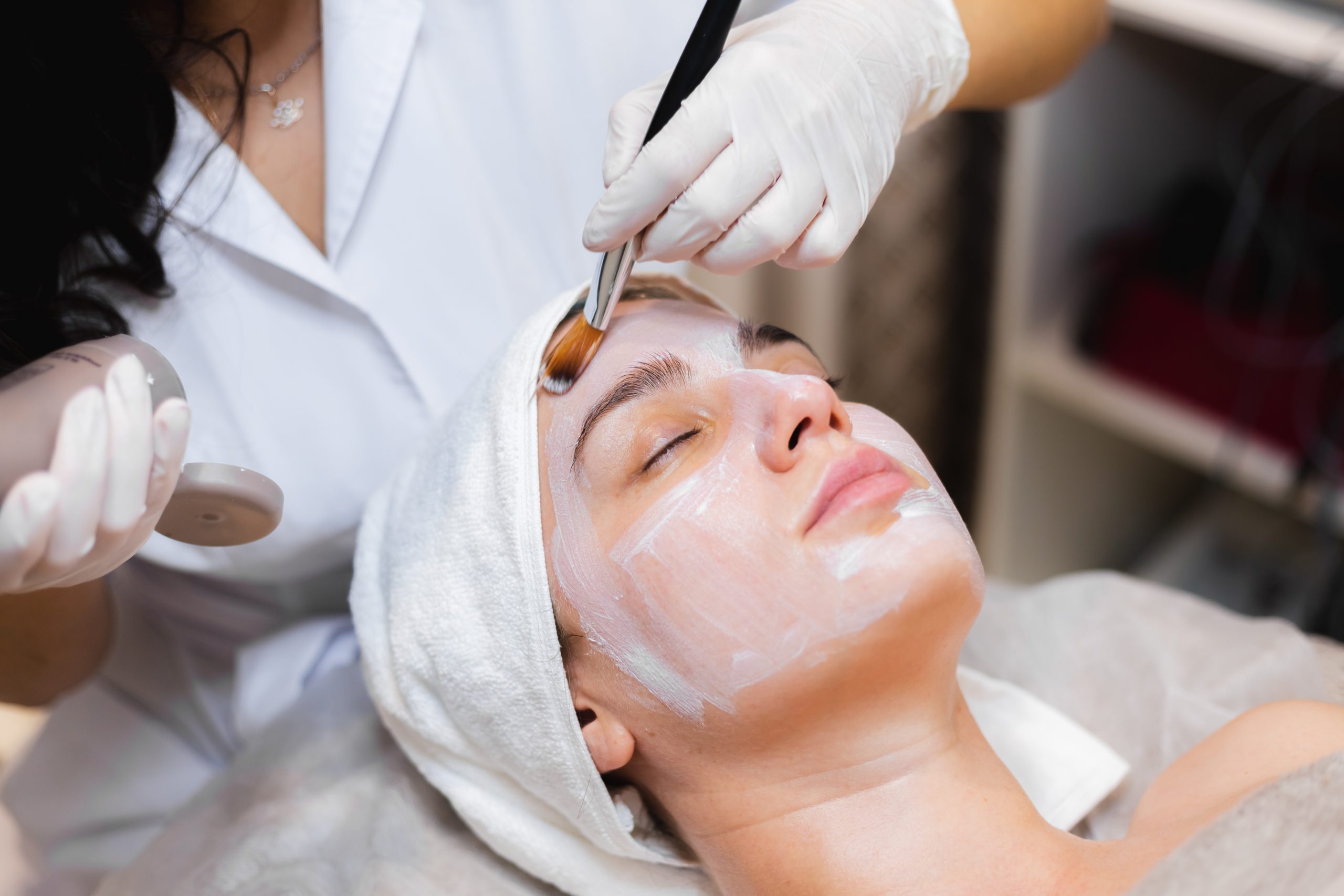 Whitening Facial Dubai | Get Glow & Even Skin Tone for 130 AED